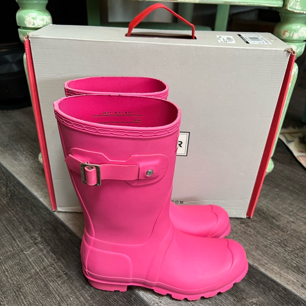 Hot pink Hunter boots womens size 6